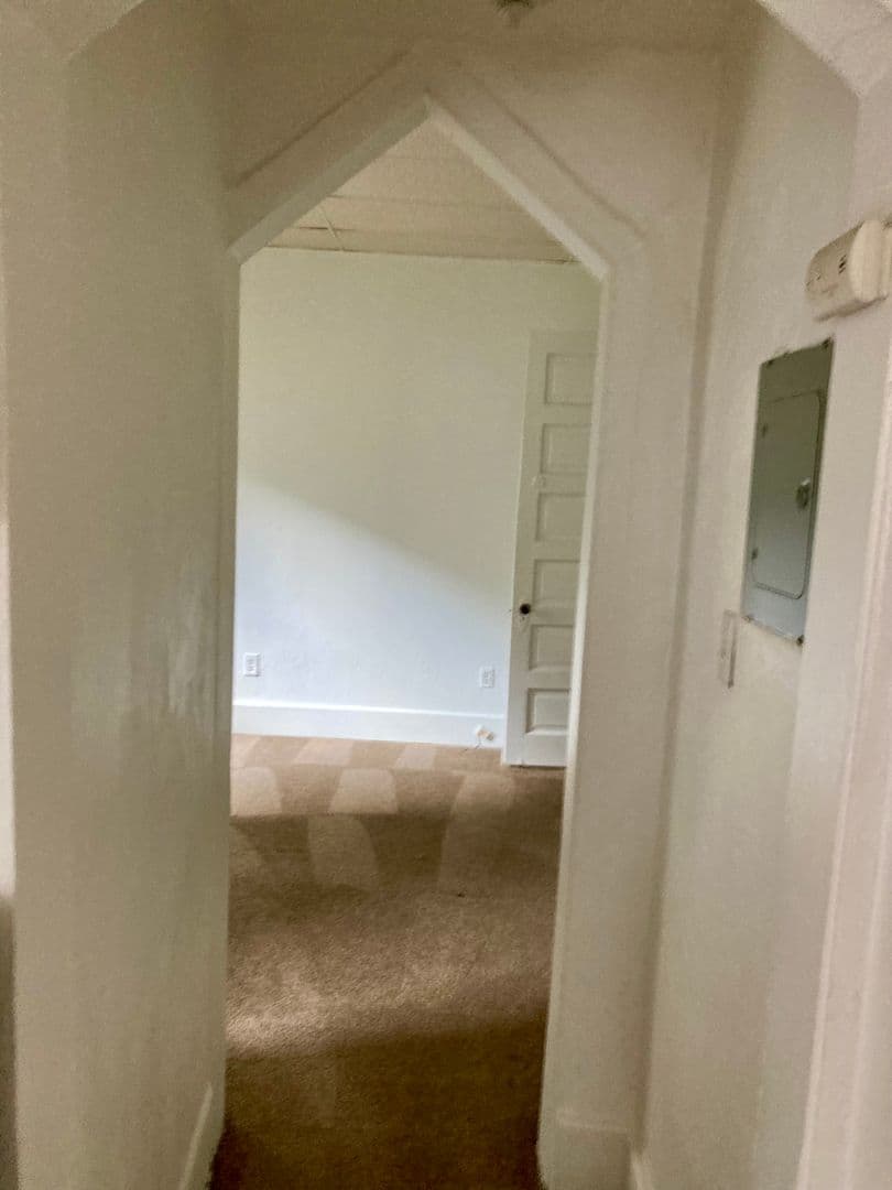 Pittsburgh Apartment: 222 N. Craig St.