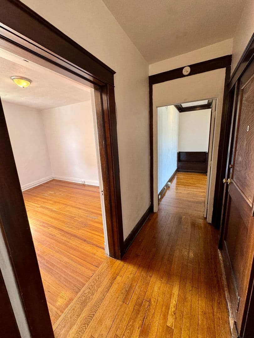 Pittsburgh Apartment: 626 Maryland Ave