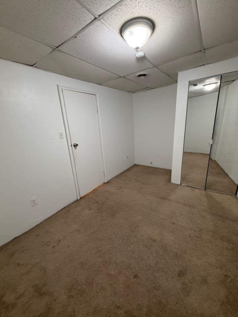 Pittsburgh Apartment: 218 North Craig St