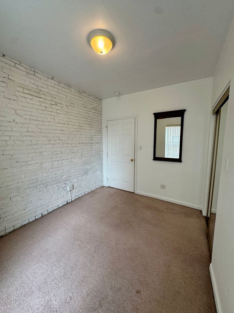 Pittsburgh Apartment: 3401 Forbes Ave