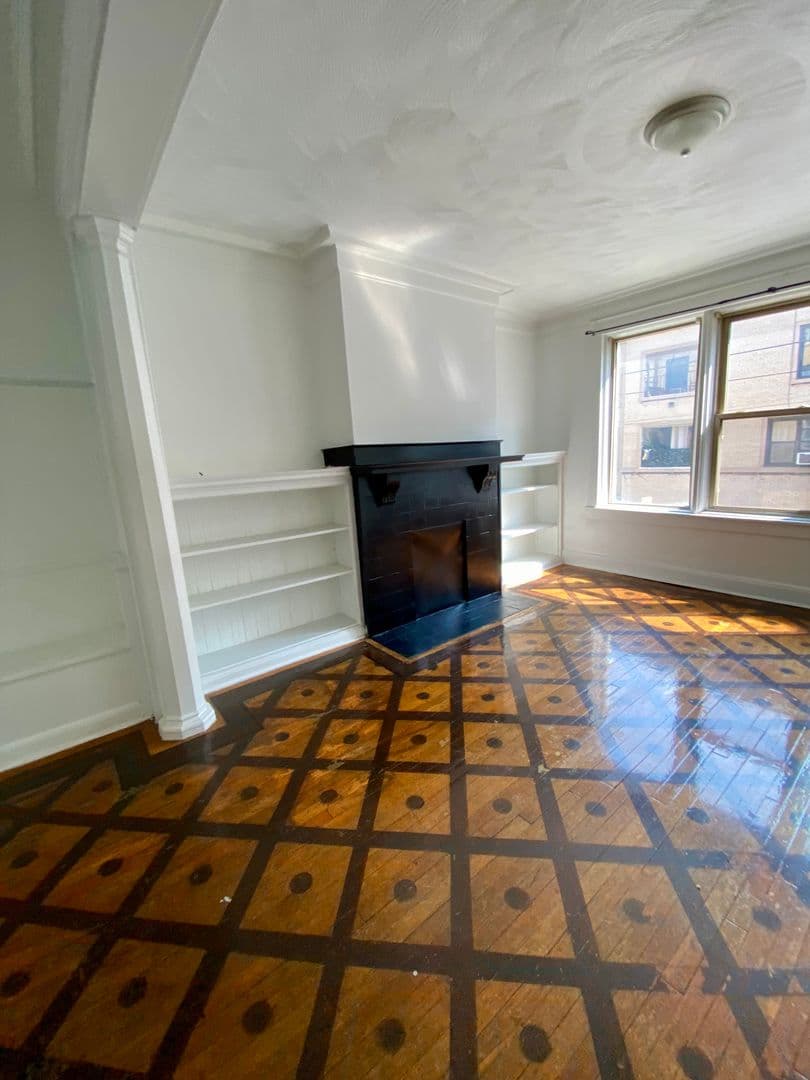 Pittsburgh Apartment: 626 Maryland Ave