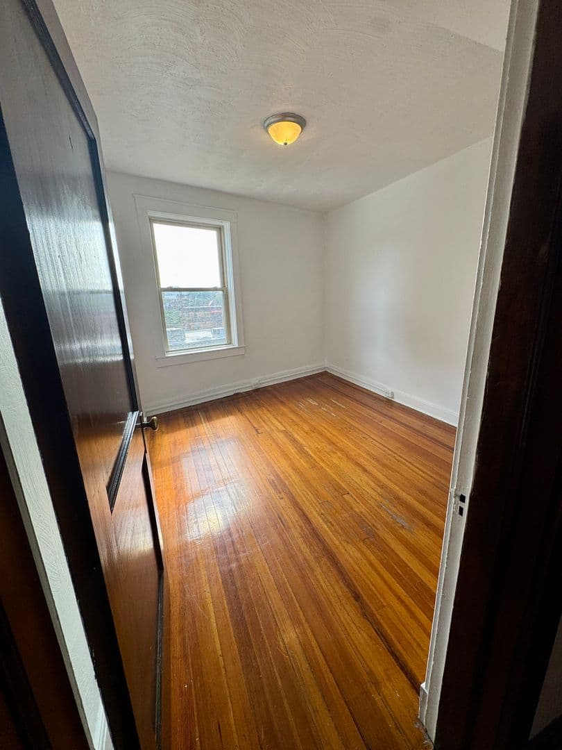 Pittsburgh Apartment: 626 Maryland Ave