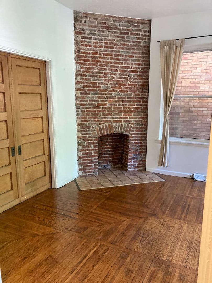 Pittsburgh Apartment: 514 Ivy St