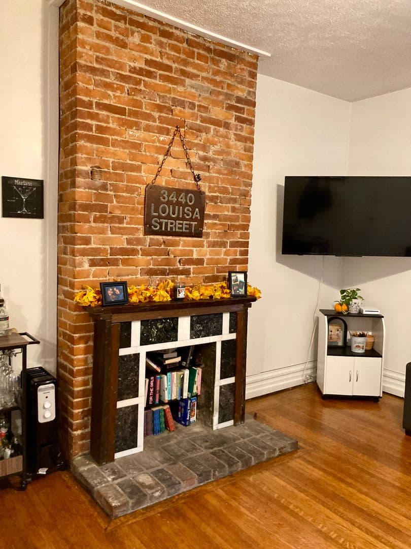 Pittsburgh Apartment: 431 S. Graham St