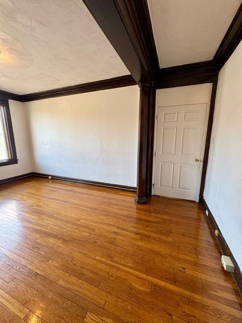 Pittsburgh Apartment: 626 Maryland Ave