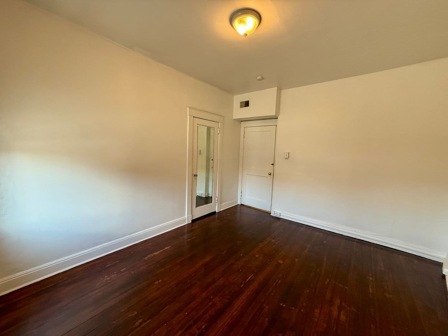 Pittsburgh Apartment: 5752 Ellsworth Ave