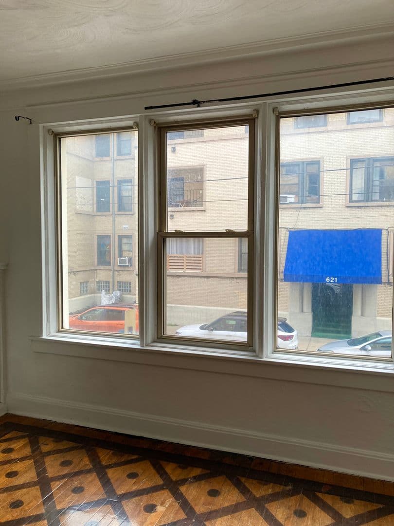 Pittsburgh Apartment: 626 Maryland Ave