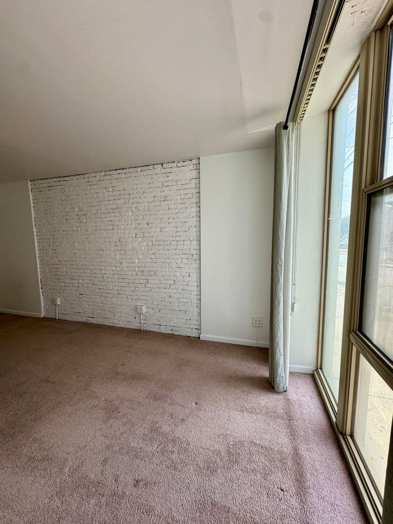 Pittsburgh Apartment: 3401 Forbes Ave