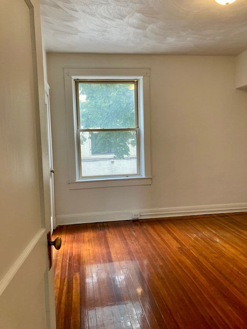 Pittsburgh Apartment: 626 Maryland Ave