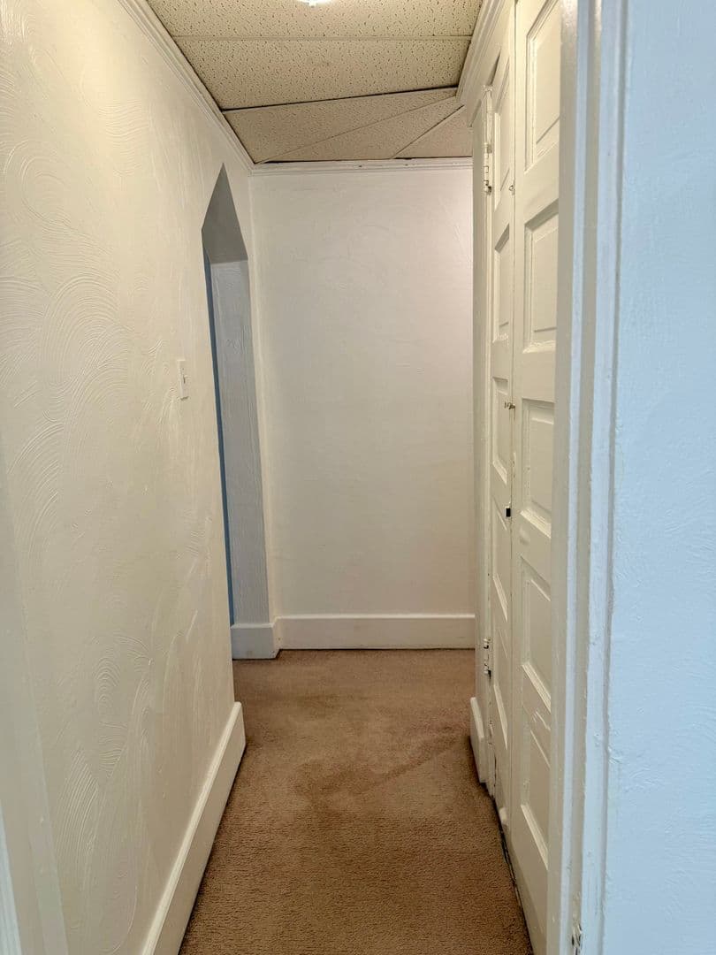 Pittsburgh Apartment: 222 N. Craig St.
