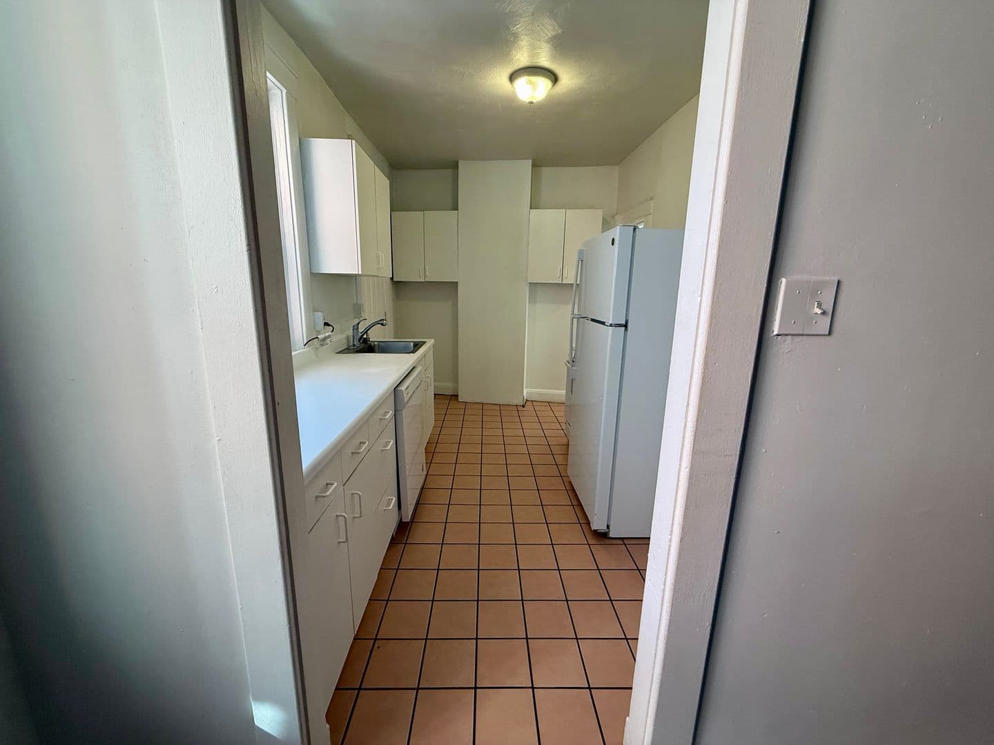 Pittsburgh Apartment: 5752 Ellsworth Ave