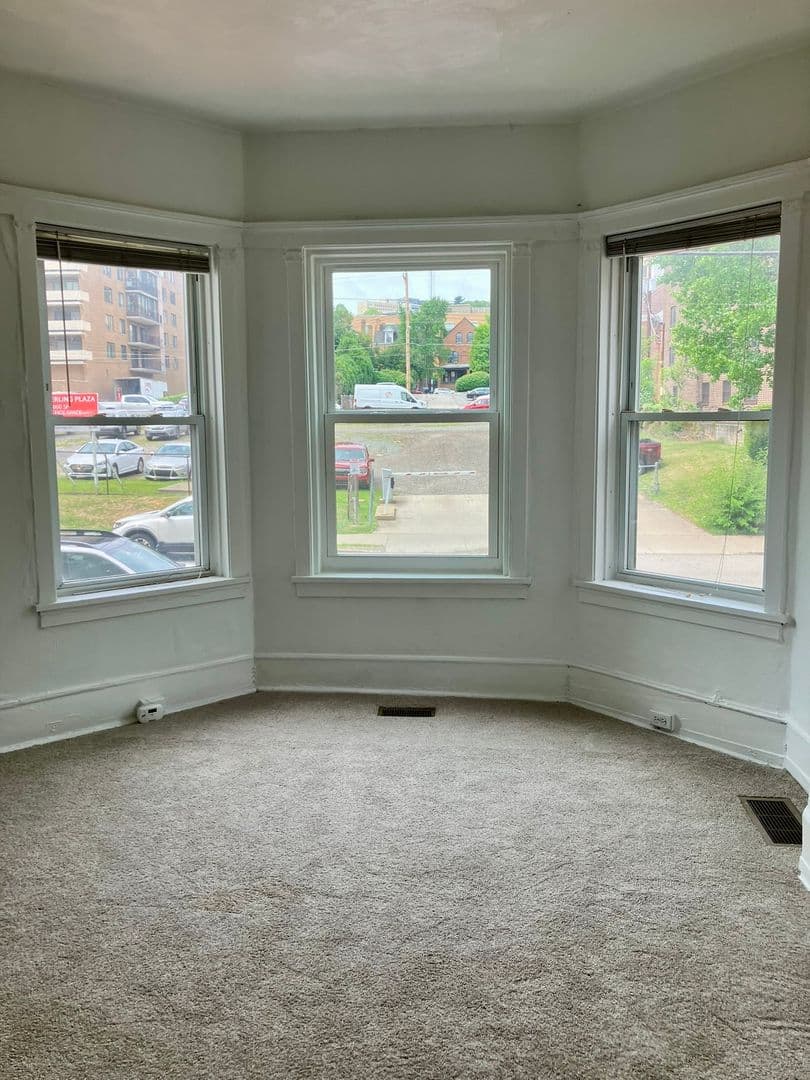 Pittsburgh Apartment: 222 N. Craig St.