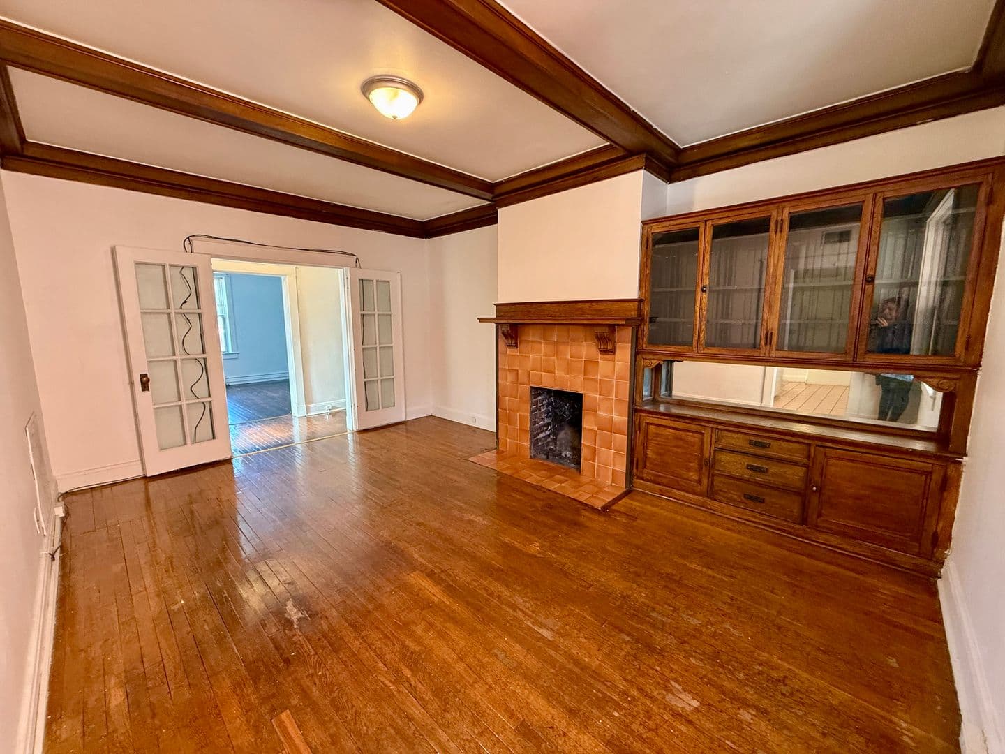 Pittsburgh Apartment: 5752 Ellsworth Ave