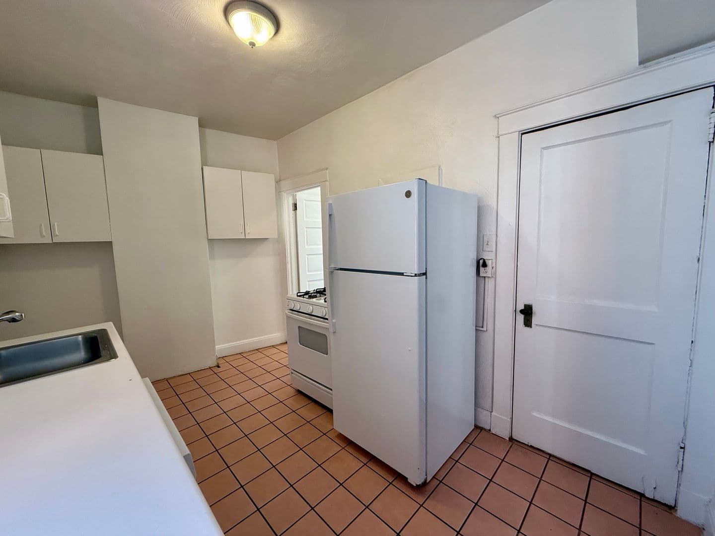 Pittsburgh Apartment: 5752 Ellsworth Ave