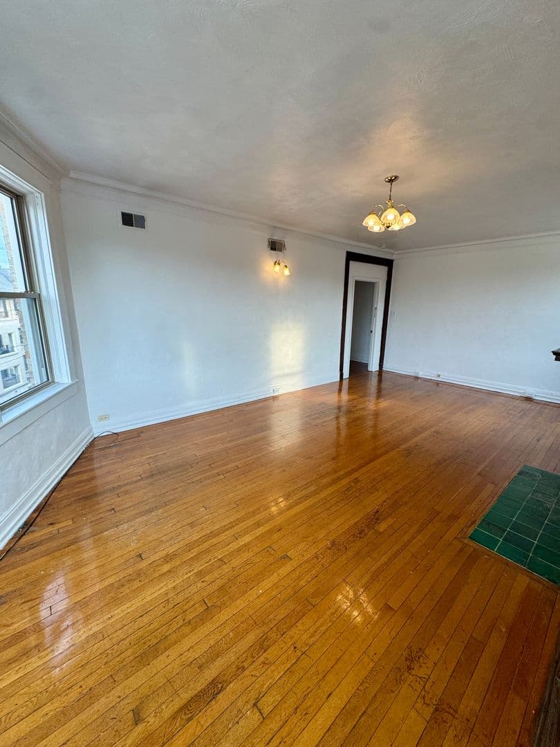 Pittsburgh Apartment: 5752 Ellsworth Ave