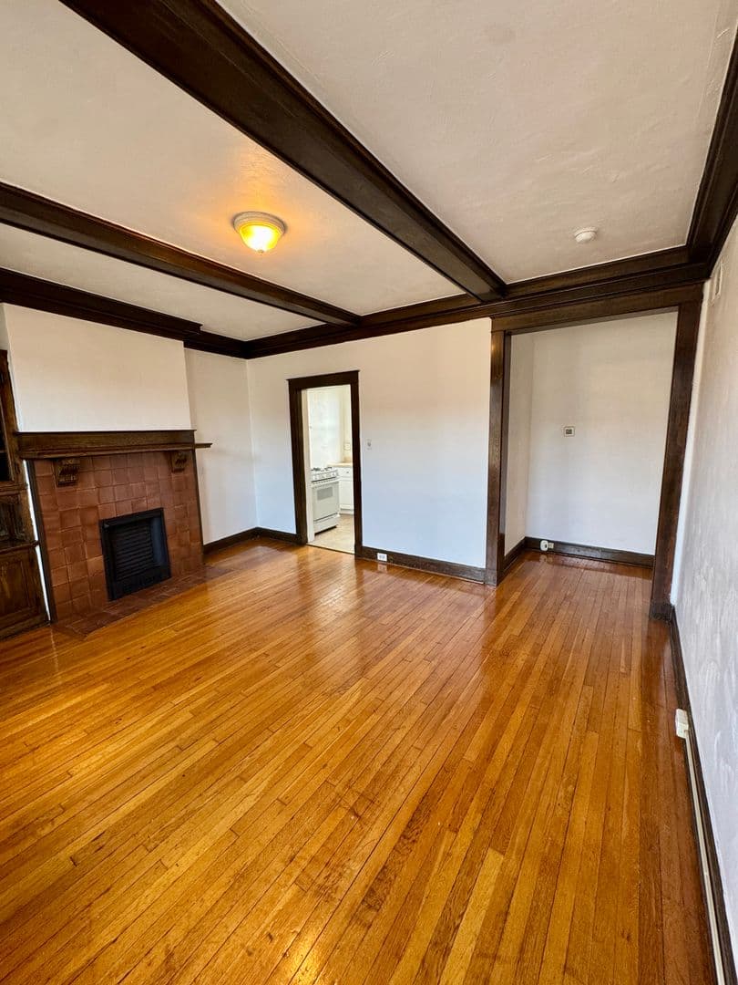 Pittsburgh Apartment: 626 Maryland Ave