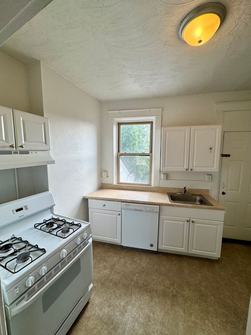 Pittsburgh Apartment: 626 Maryland Ave