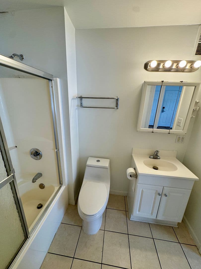 Pittsburgh Apartment: 3401 Forbes Ave