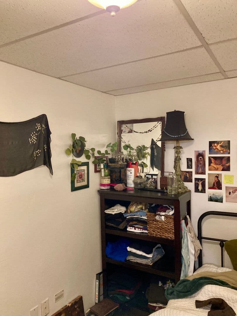 Pittsburgh Apartment: 5819 Bartlett St