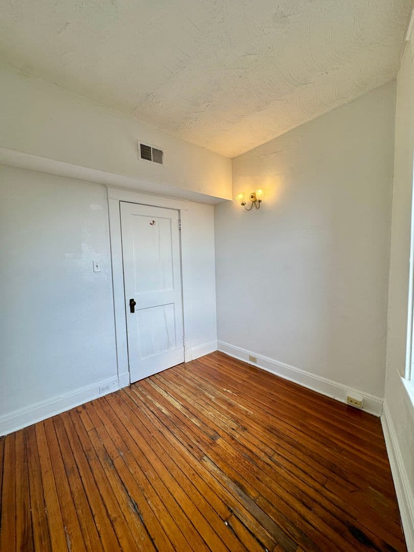 Pittsburgh Apartment: 626 Maryland Ave