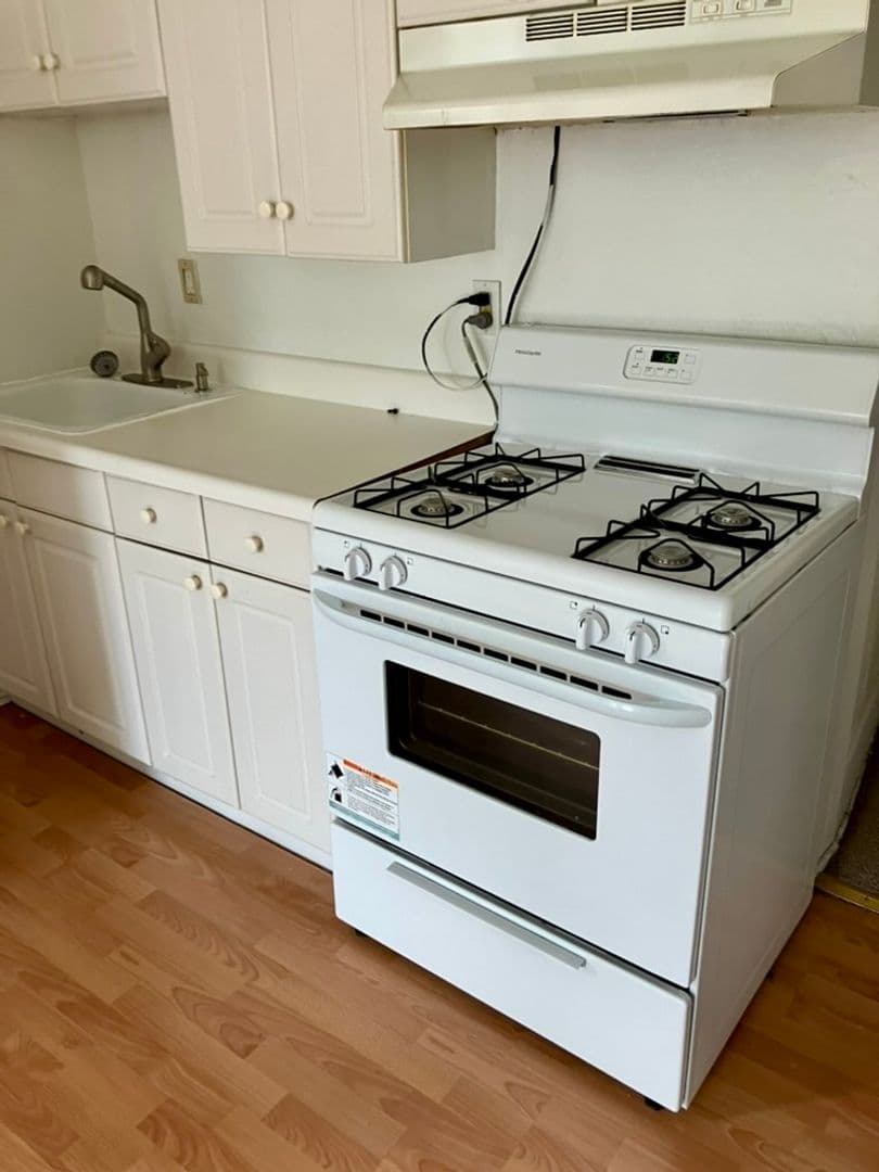 Pittsburgh Apartment: 222 N. Craig St.
