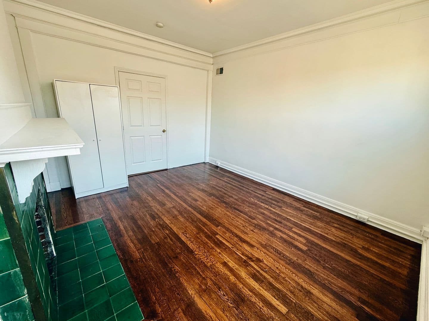 Pittsburgh Apartment: 5752 Ellsworth Ave