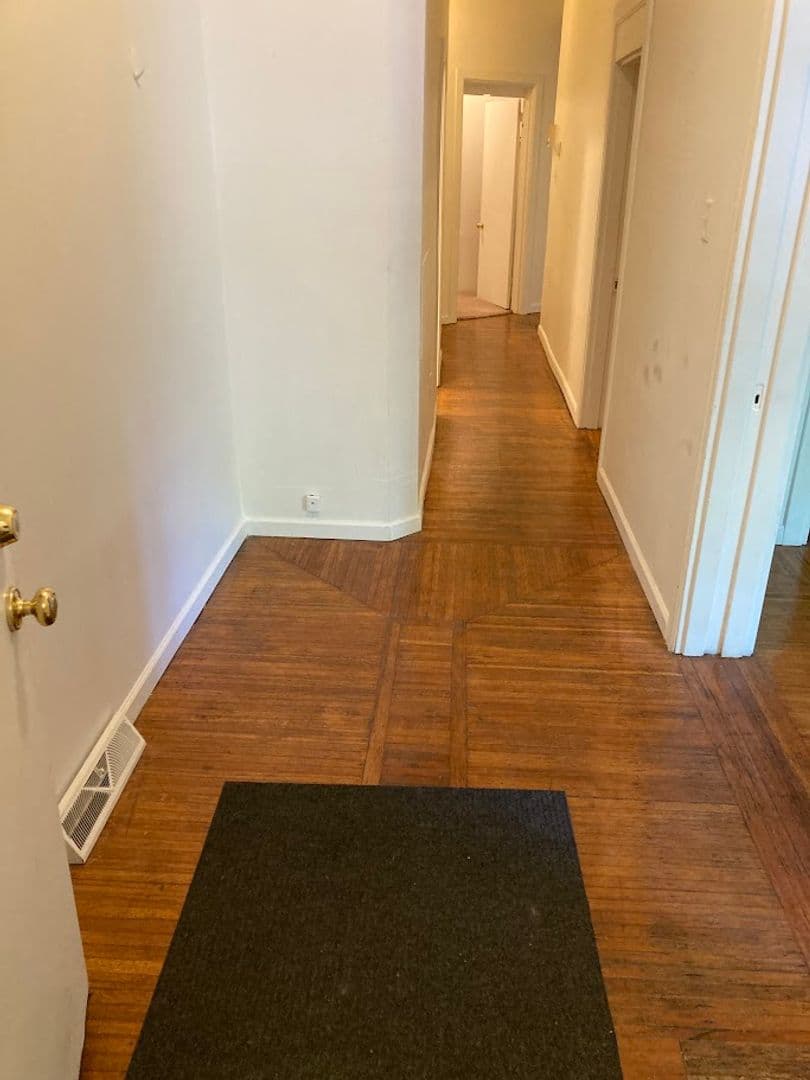 Pittsburgh Apartment: 514 Ivy St