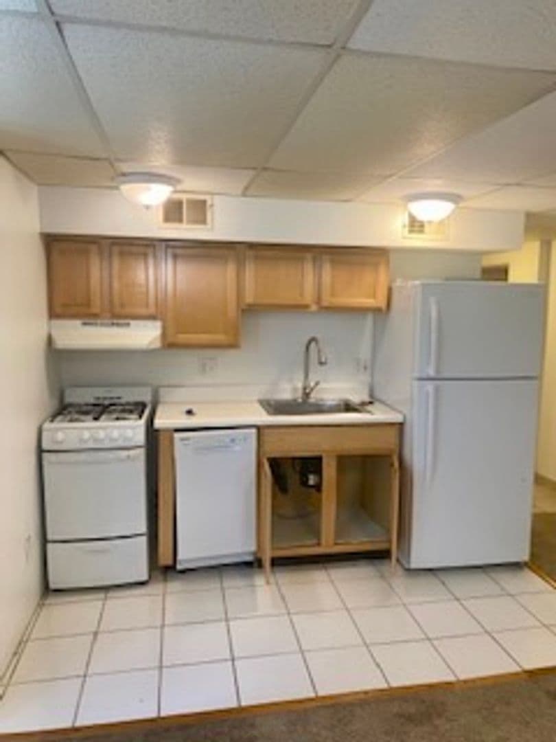 Pittsburgh Apartment: 5819 Bartlett St