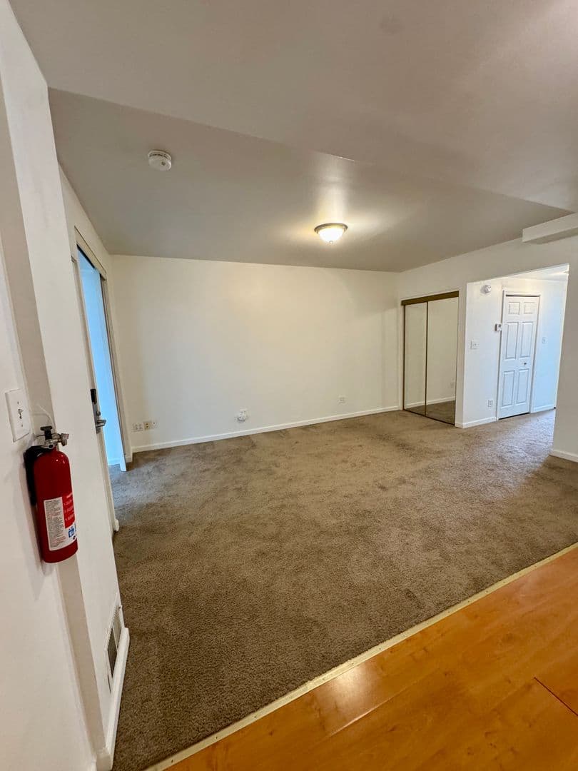 Pittsburgh Apartment: 3401 Forbes Ave