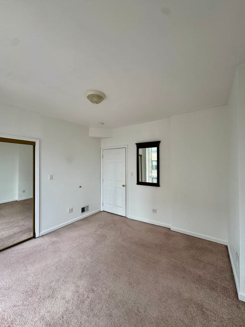 Pittsburgh Apartment: 3401 Forbes Ave