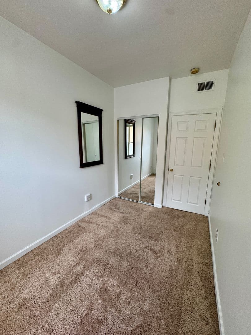 Pittsburgh Apartment: 3401 Forbes Ave