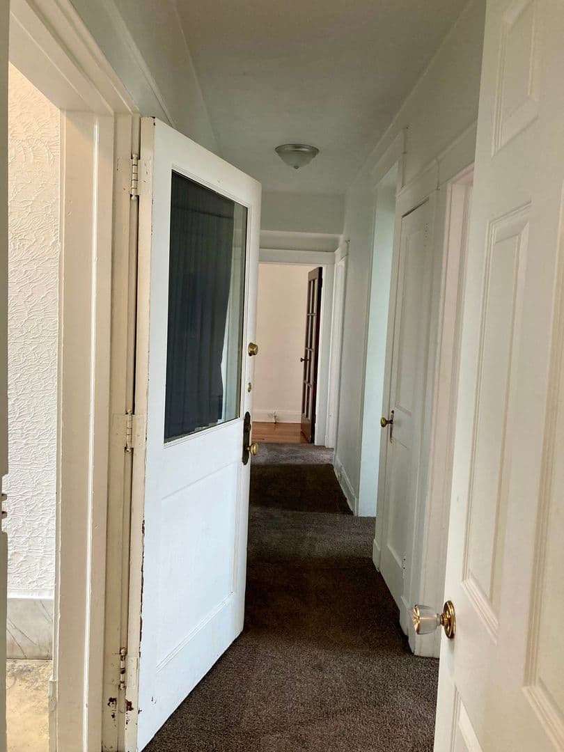 Pittsburgh Apartment: 626 Maryland Ave