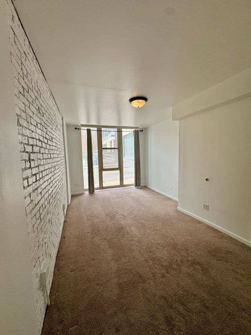 Pittsburgh Apartment: 3401 Forbes Ave