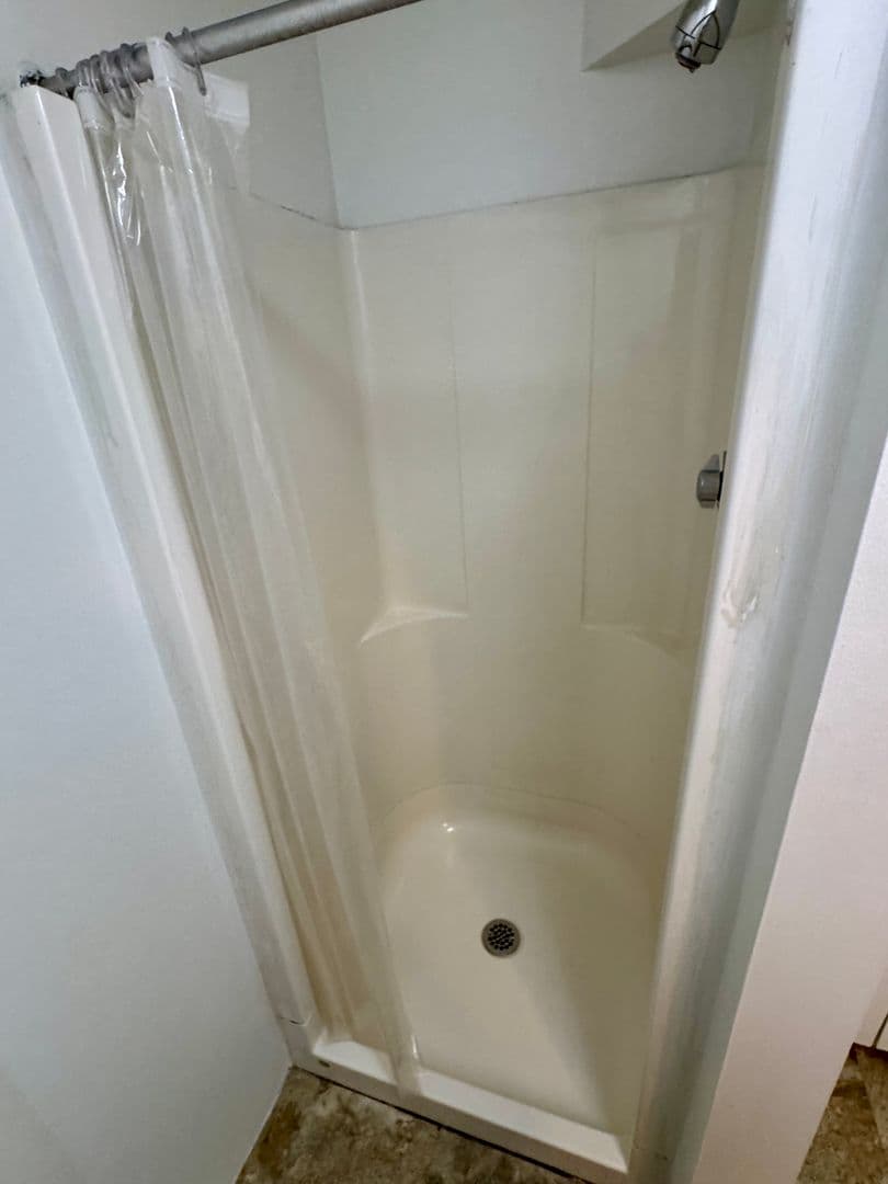 Pittsburgh Apartment: 5752 Ellsworth Ave