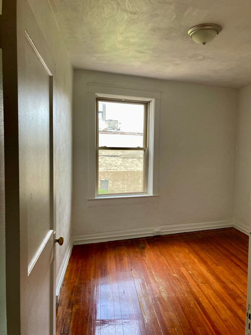 Pittsburgh Apartment: 626 Maryland Ave