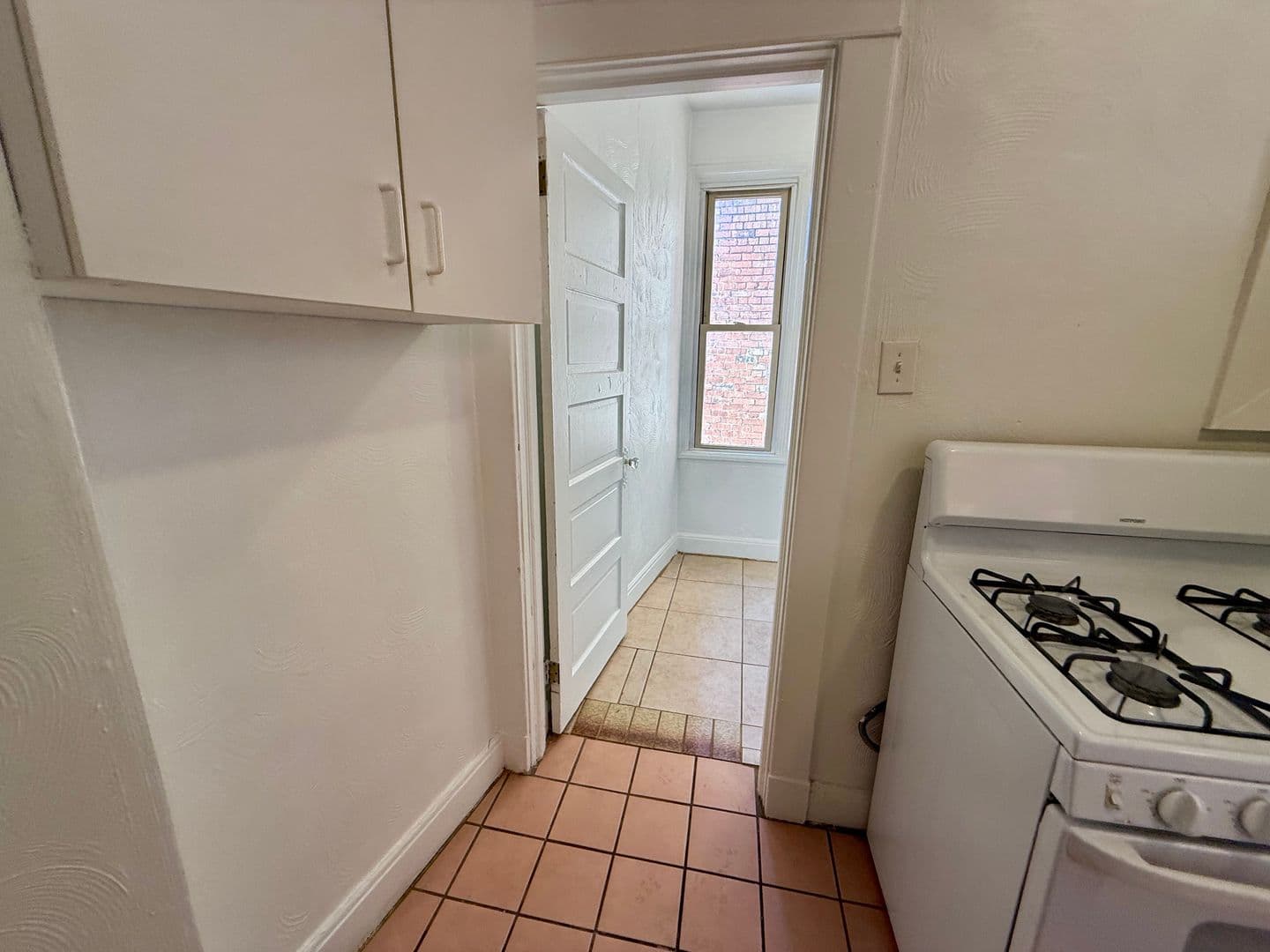 Pittsburgh Apartment: 5752 Ellsworth Ave