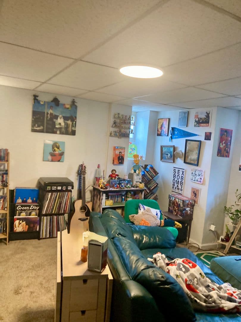 Pittsburgh Apartment: 5819 Bartlett St