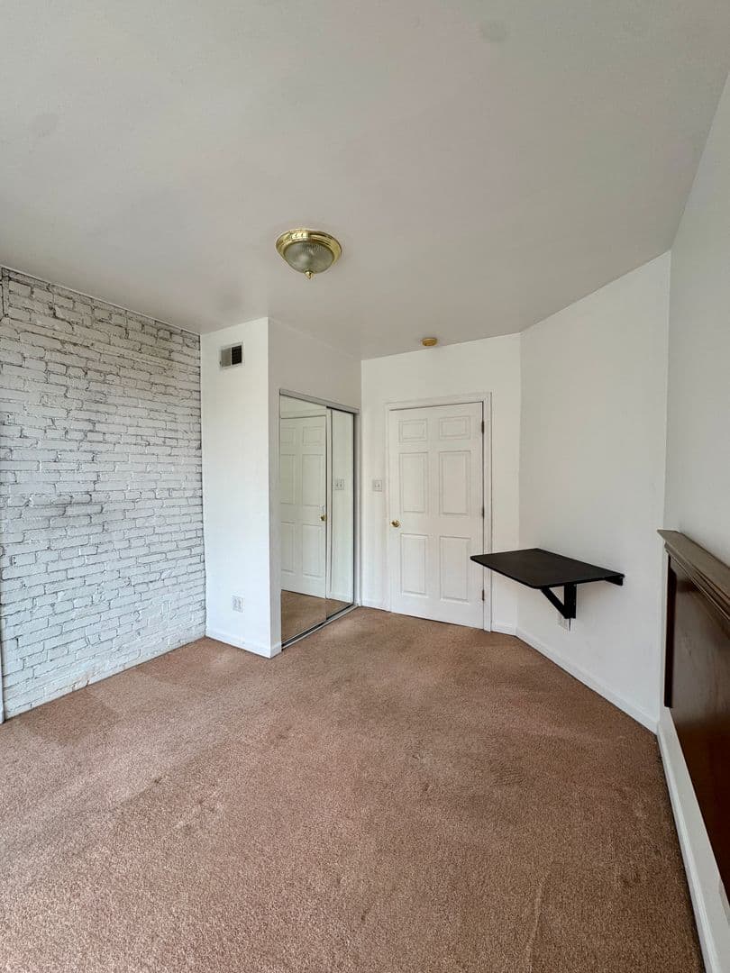 Pittsburgh Apartment: 3401 Forbes Ave