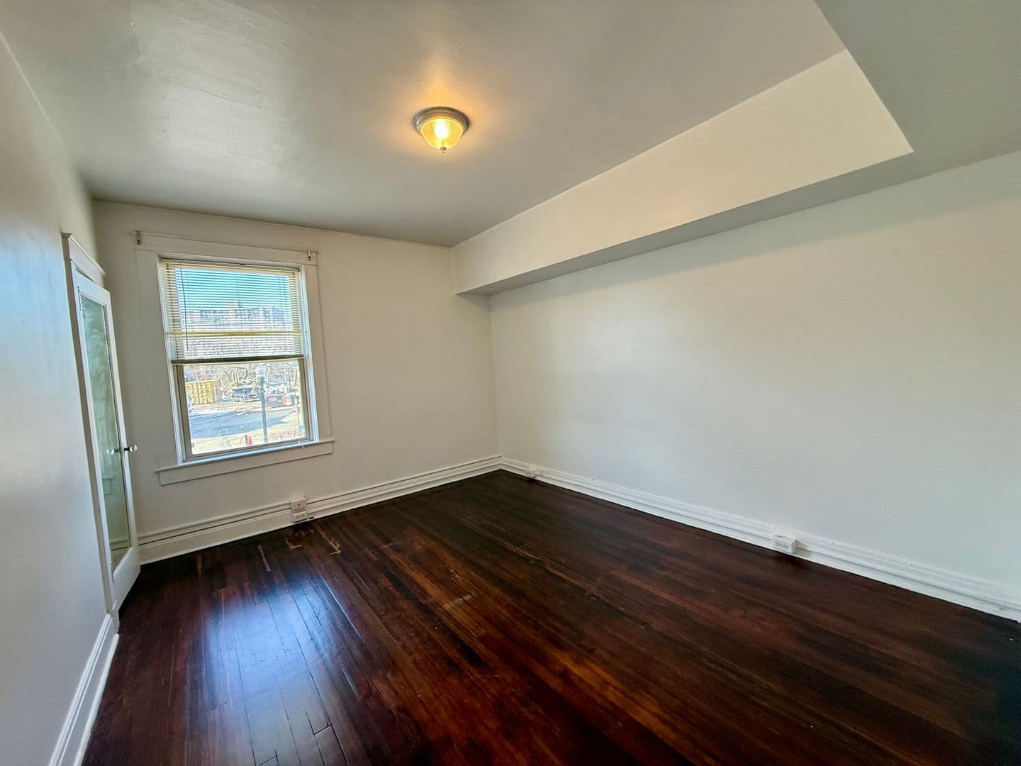 Pittsburgh Apartment: 5752 Ellsworth Ave