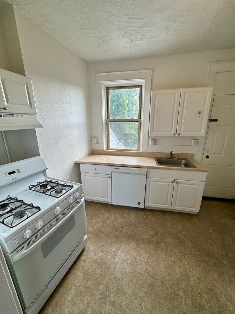 Pittsburgh Apartment: 626 Maryland Ave