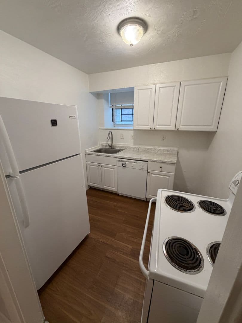 Pittsburgh Apartment: 218 North Craig St