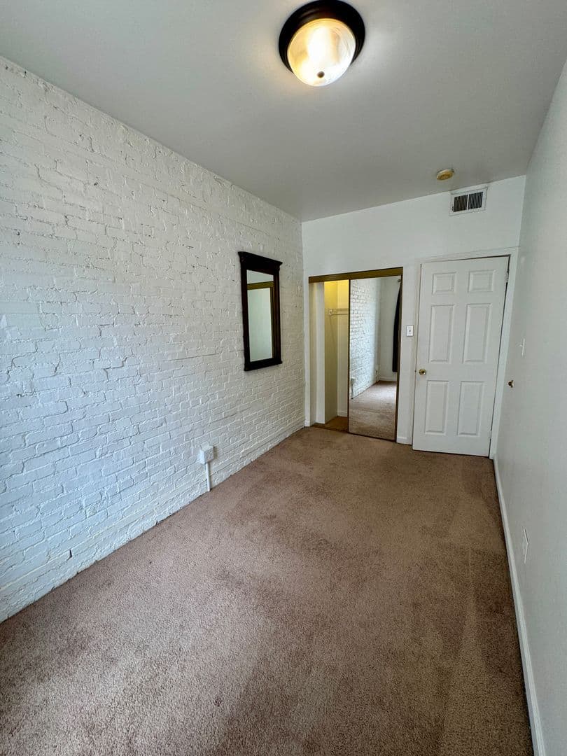 Pittsburgh Apartment: 3401 Forbes Ave