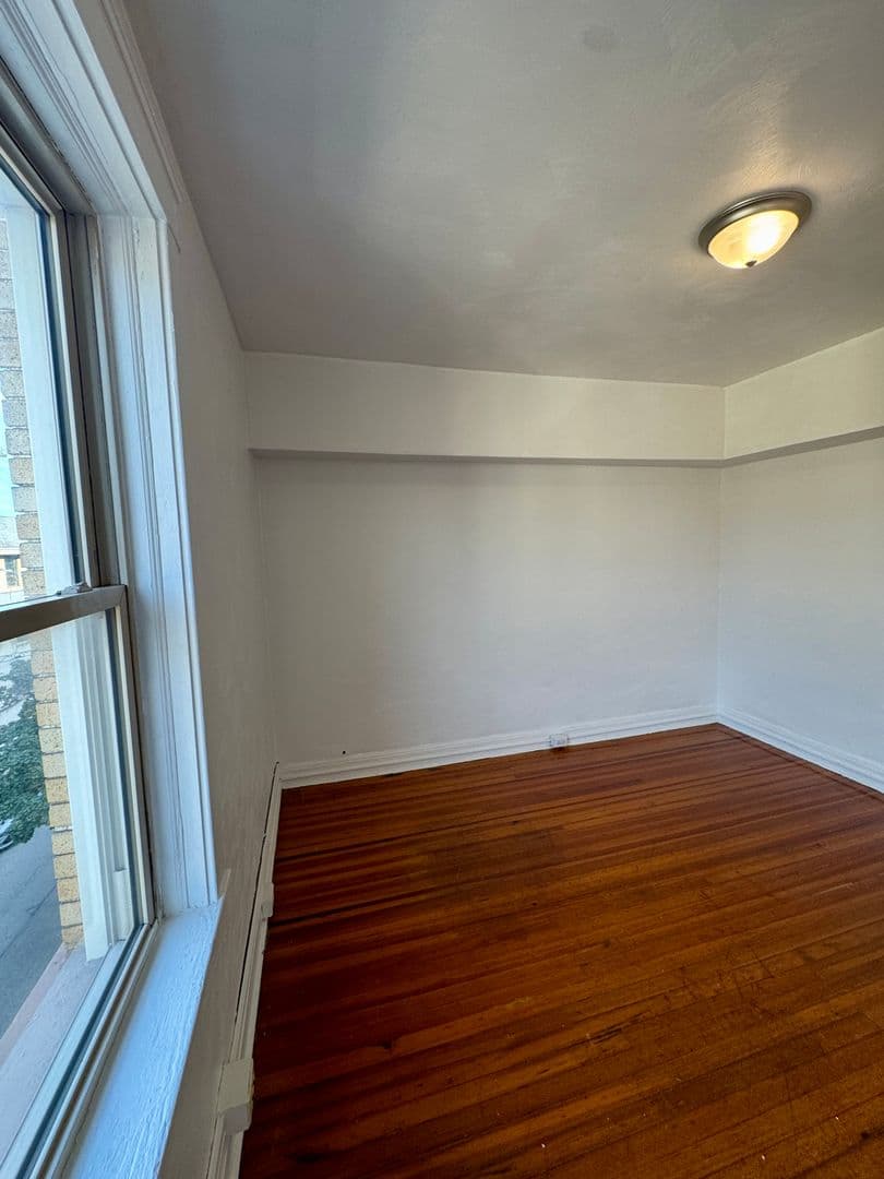 Pittsburgh Apartment: 5752 Ellsworth Ave