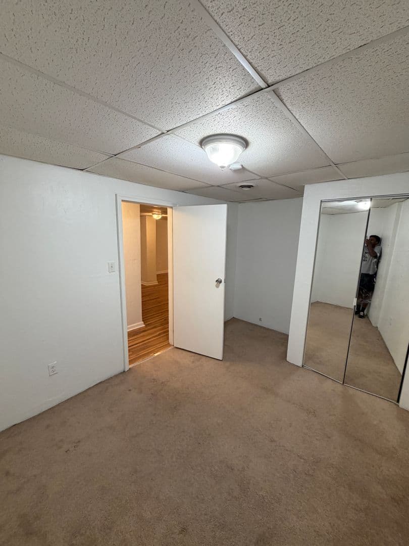 Pittsburgh Apartment: 218 North Craig St