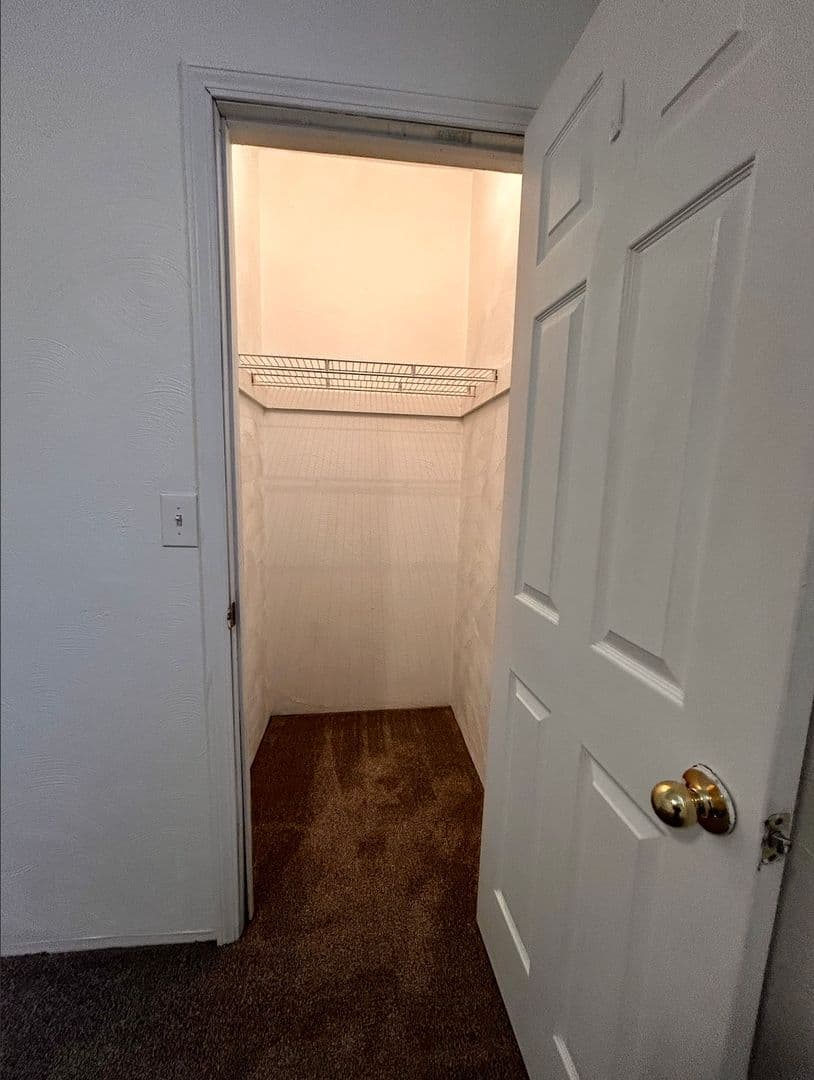 Pittsburgh Apartment: 626 Maryland Ave