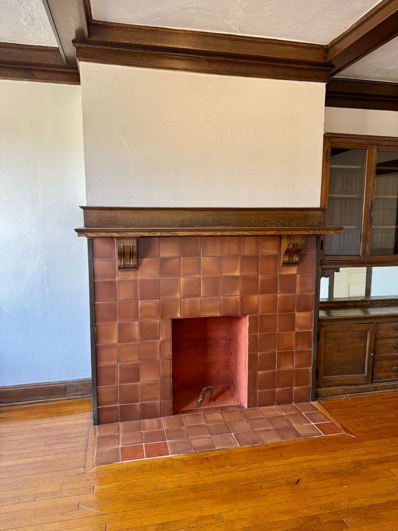Pittsburgh Apartment: 5752 Ellsworth Ave
