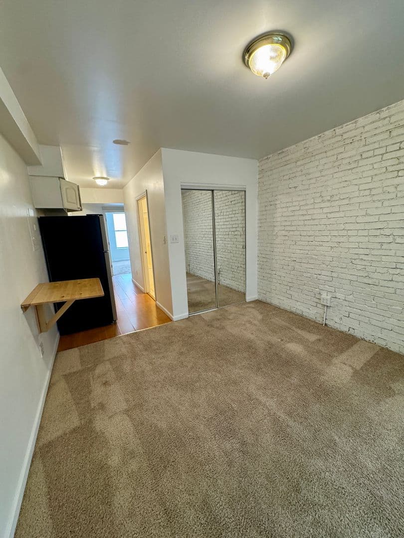 Pittsburgh Apartment: 3401 Forbes Ave