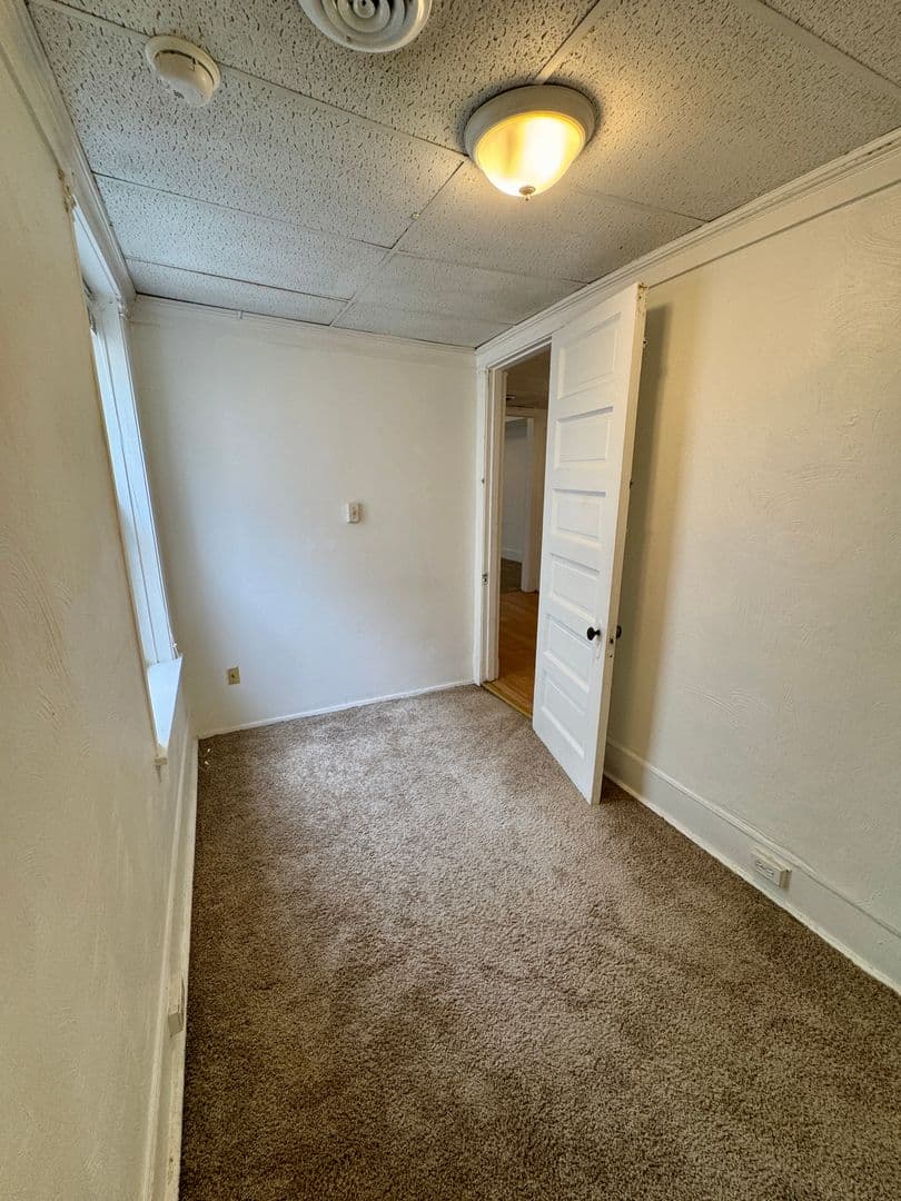 Pittsburgh Apartment: 222 N. Craig St.