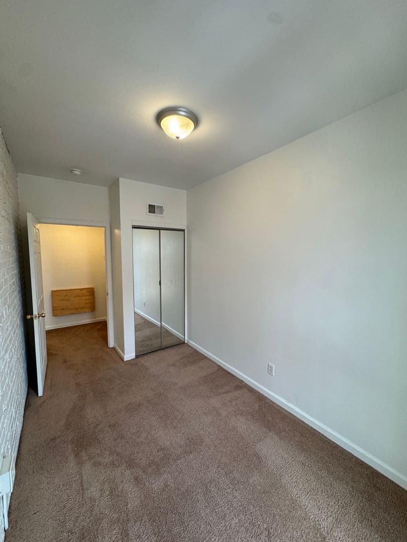 Pittsburgh Apartment: 3401 Forbes Ave