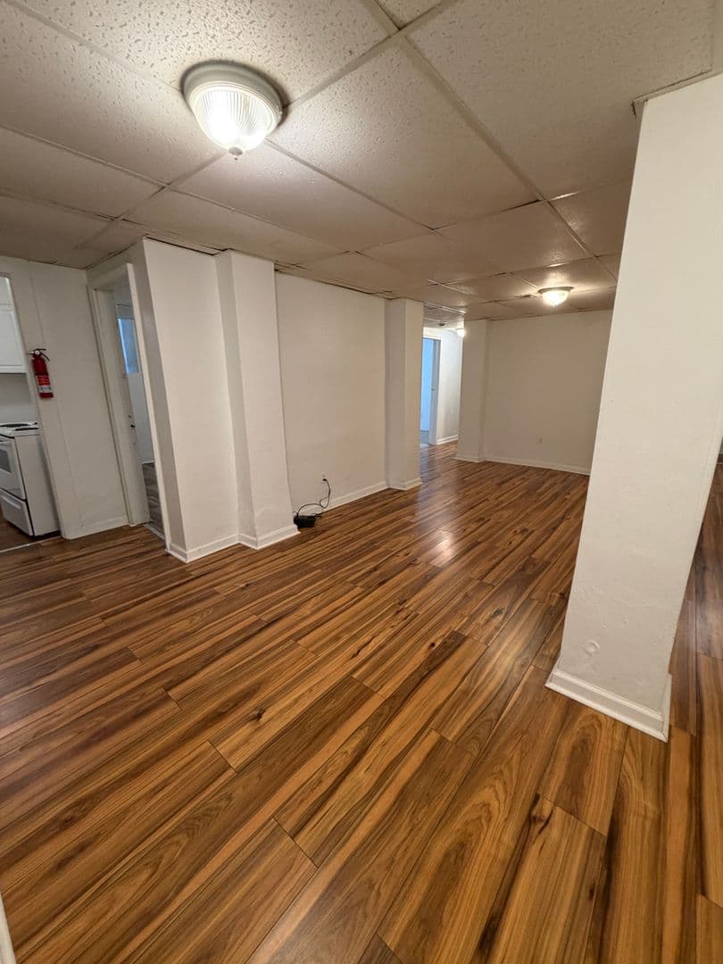 Pittsburgh Apartment: 218 North Craig St